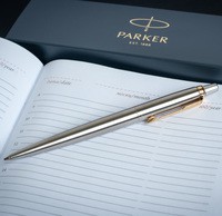 Подарочный набор: Подарочная коробка + Шариковая ручка Parker JOTTER SS GT 16 032+PW1
