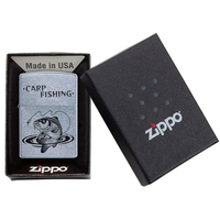 Подарочный набор Zippo Зажигалка 207 Carp CLASSIC street chrome + Коробка + Бензин 3141 + Кремни 2406